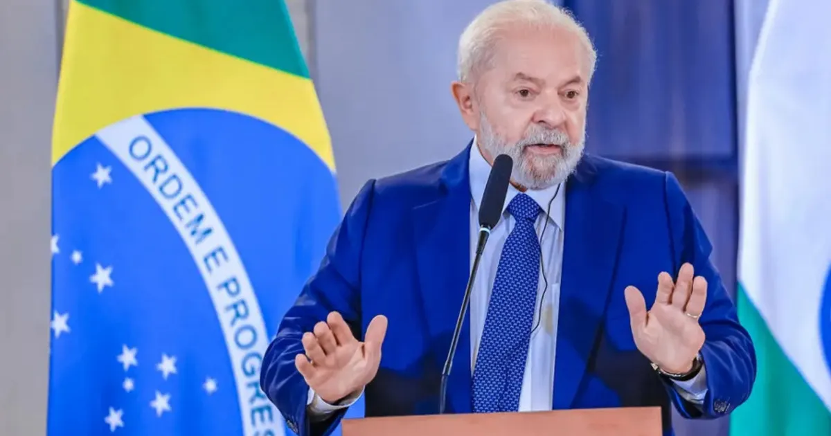 Presença militar dos EUA perto da Venezuela preocupa Lula da Silva