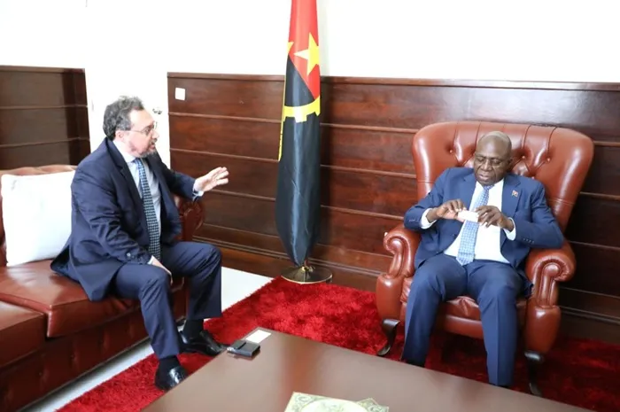 Téte António aborda cooperação com embaixador da Turquia em Angola