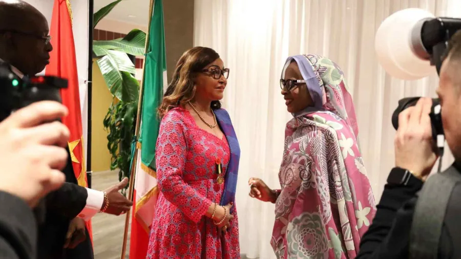 Embaixadora Josefa Sacko entre as 50 mulheres africanas inspiradoras