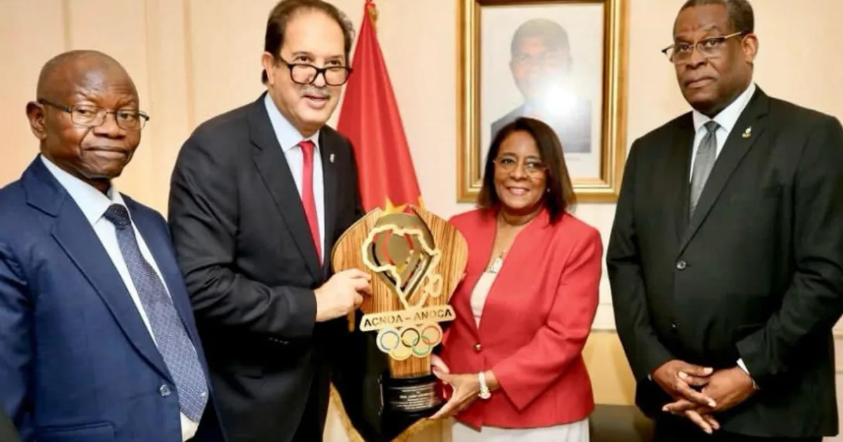 Presidente João Lourenço condecorado com Cordão de Ouro pela ACNOA