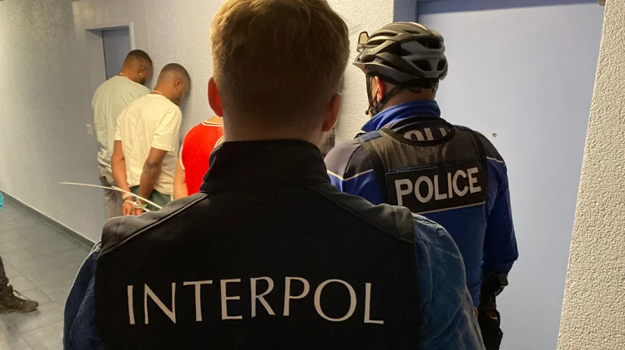 Interpol deteve 651 pessoas em 16 países africanos por crimes informáticos