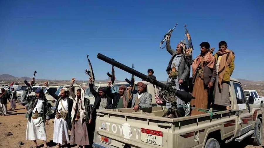 Rebeldes houthis ocupam porto estratégico de Mokha no Iémen