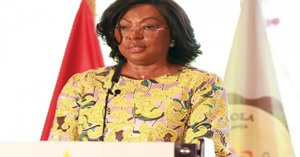 Primeira-Dama apela a protecção e desenvolvimento da criança