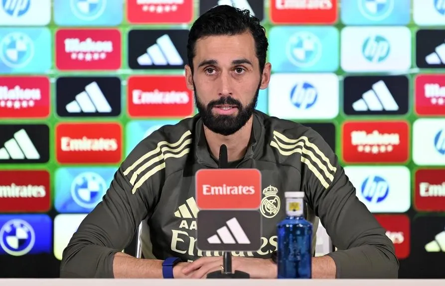 Real Madrid confirma saída do treinador Álvaro Arbeloa