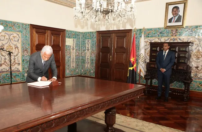 Ministro de Estado confere posse ao presidente da Comissão de Remunerações do BNA