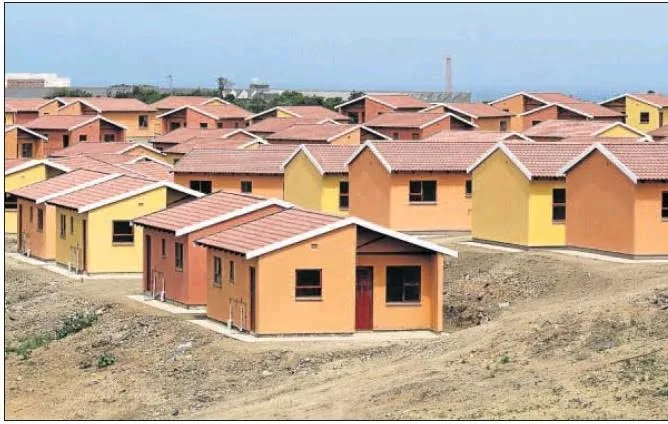 Governo sul-africano entrega casas a vítimas do apartheid