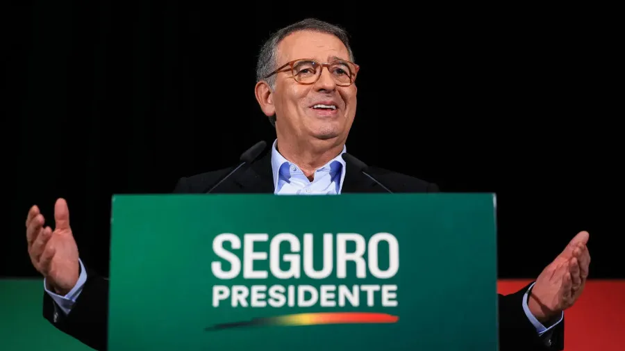 João Lourenço assiste tomada de posse do Presidente eleito de Portugal