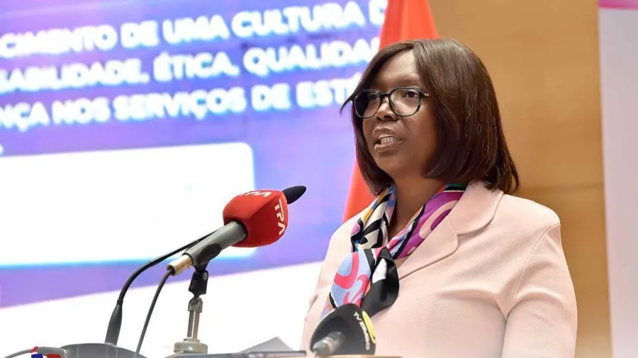 Ministra alerta para aumento de complicações em procedimentos estéticos