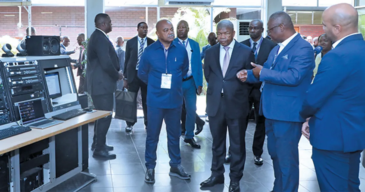 Presidente da República ordenou a reabilitação da Rádio Nacional de Angola