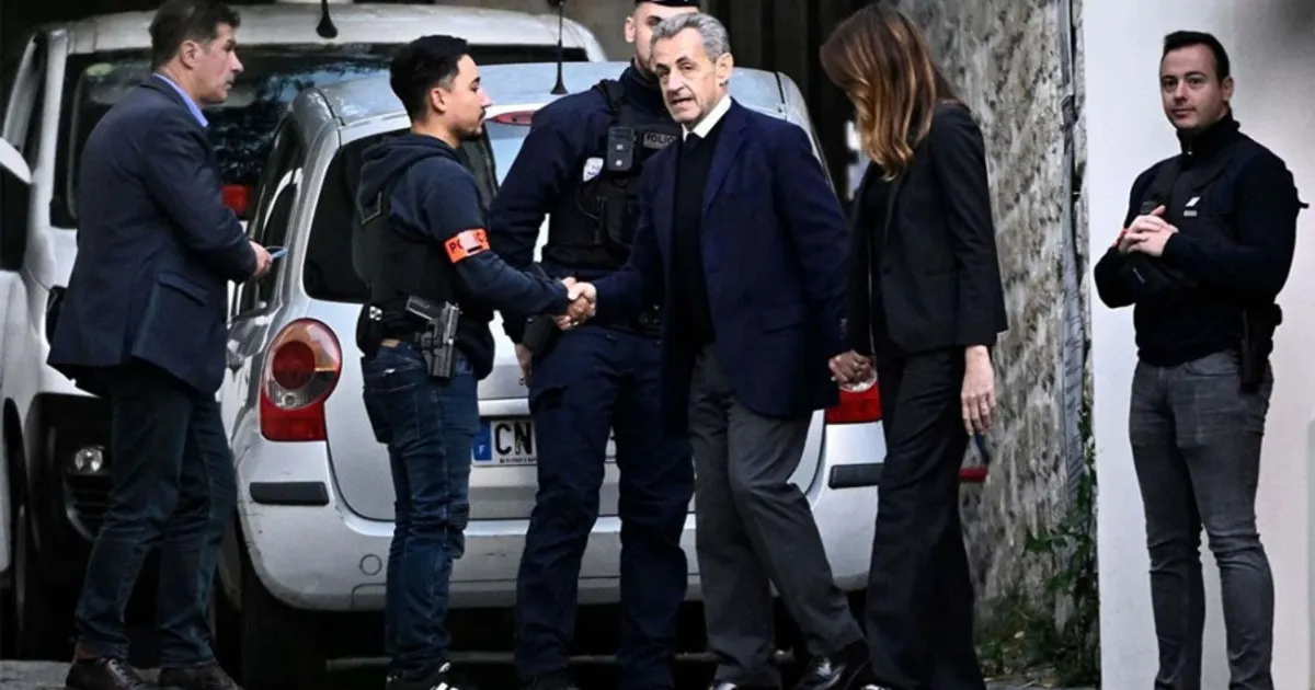 Sarkozy inicia cinco anos de prisão