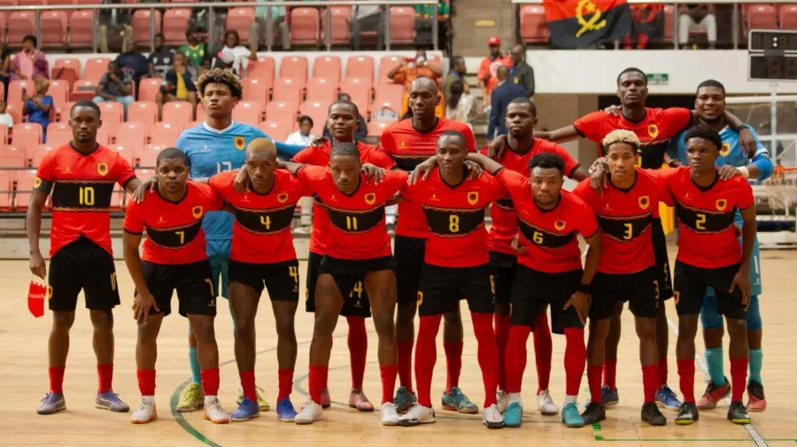 Futsal: Angola goleia Camarões por 12-0