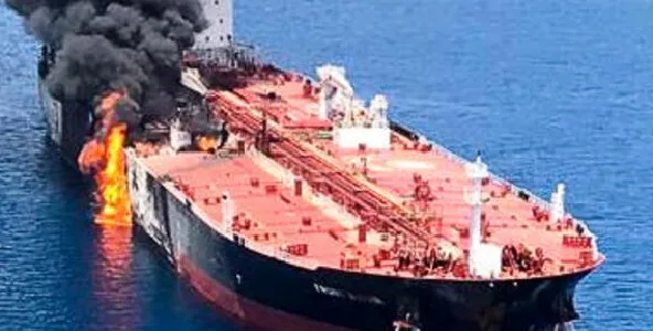 Petroleiro atingido perto de Omã por projéctil desconhecido