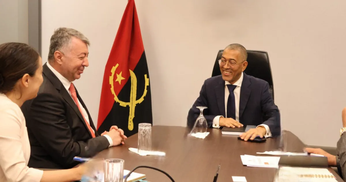 Angola e Turquia analisam cooperação em projectos de petróleo e gás