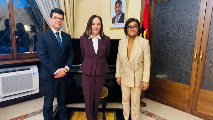 Embaixadora Josefa Sacko reuniu-se com a presidente do conselho de administração do PAM
