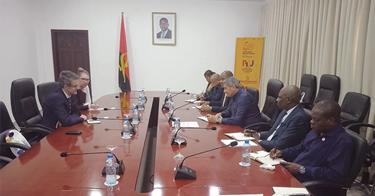 Angola quer estabelecer parceria com a Sérvia no domínio do desporto