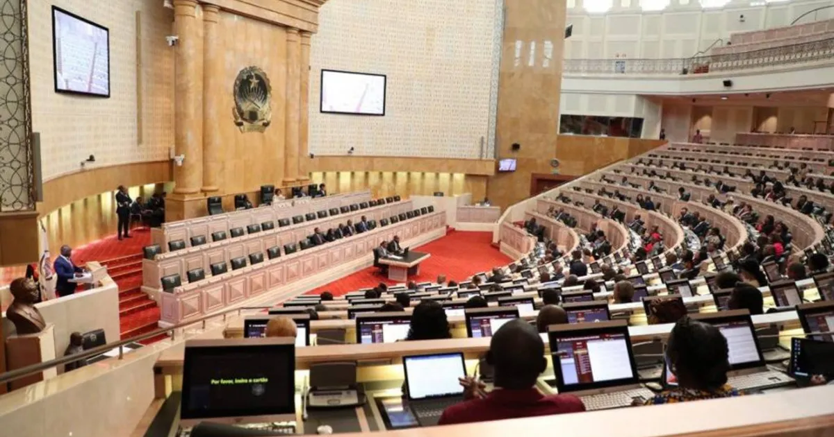 Assembleia Nacional aprova proposta para alterar Lei do Passaporte Angolano