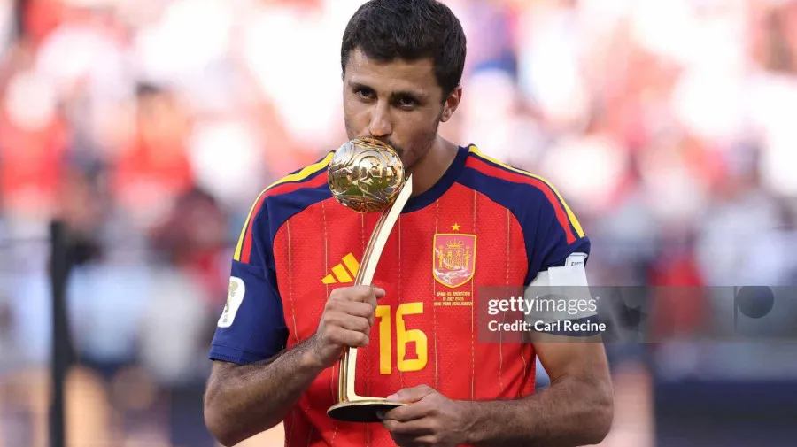 Mundial : Rodri conquista a "Bola de Ouro"
