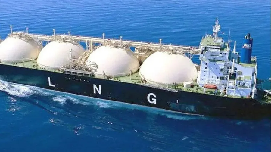 Petrolíferas preveem movimentar 400 navios de gás natural de Moçambique