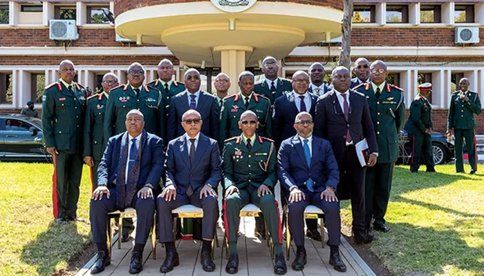 Angola e Botswana abordam reforço das relações na área da defesa