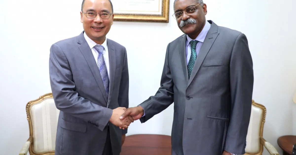 Angola e China abordam reforço da cooperação bilateral
