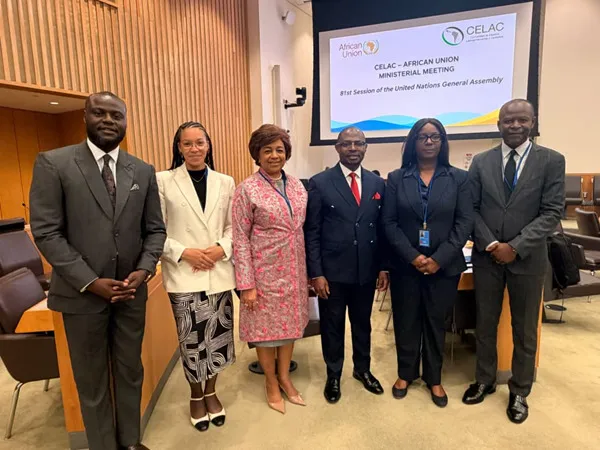 Angola participa na reunião entre União Africana e CELAC