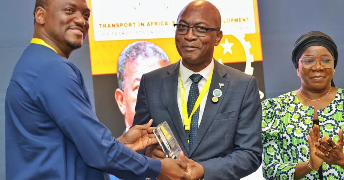 Presidente da República recebe prémio "The África Road Builders"