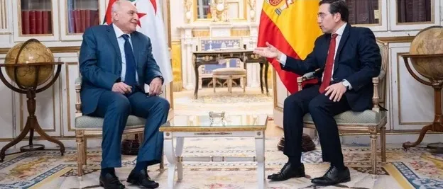 Argélia e Espanha discutem aumento do fornecimento de gás