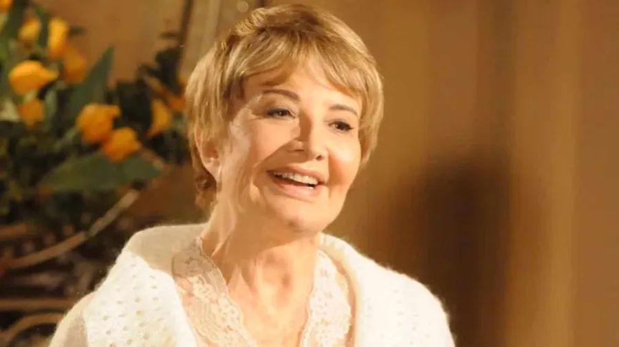 Morreu actriz brasileira Glória Menezes