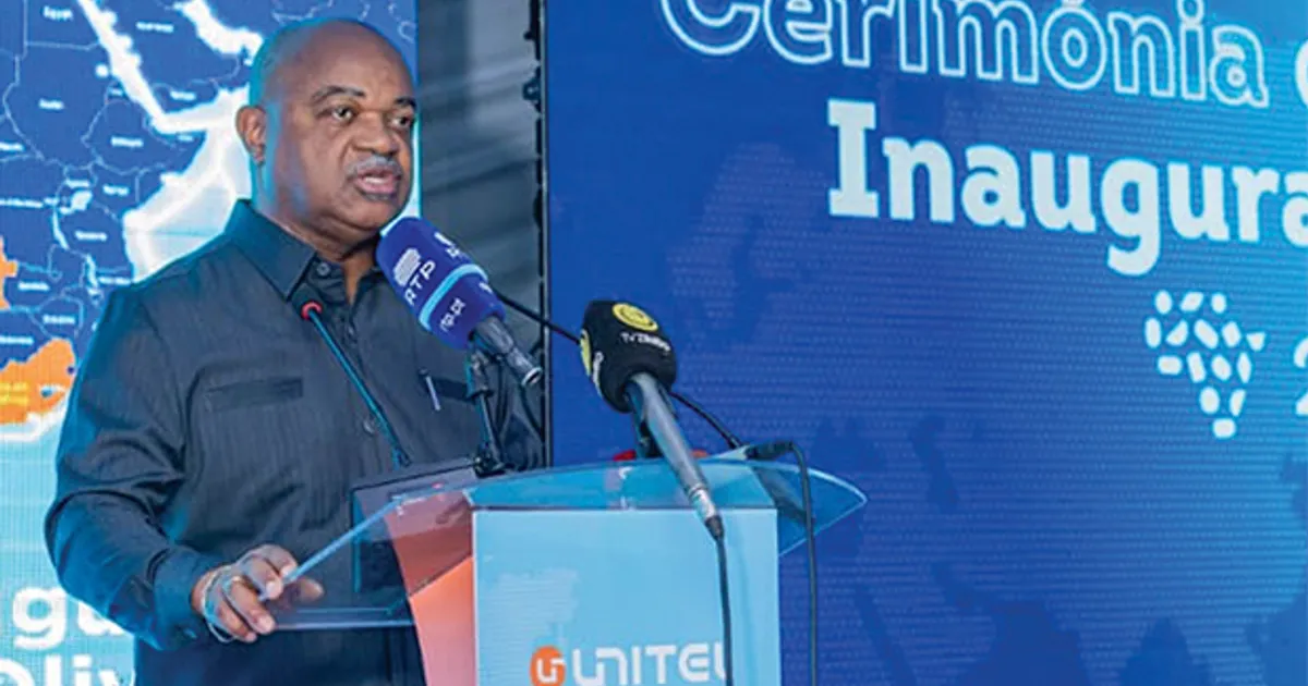 Cabo submarino reforça soberania digital de Angola