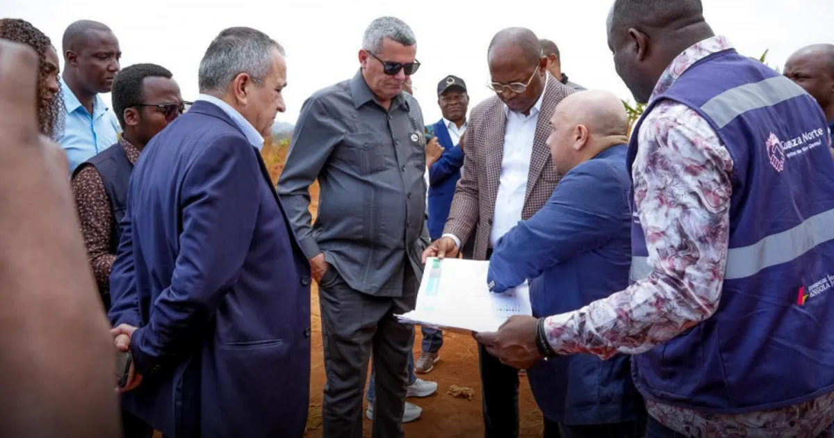 Ministro da Juventude e Desportos avalia infra-estruturas no Cuanza Norte