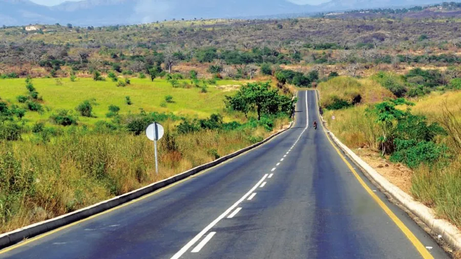 Reabilitados mais de três mil e 500 quilómetros de estradas em Angola