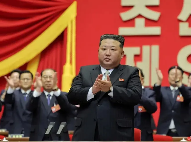 Líder norte-coreano reeleito chefe do Partido dos Trabalhadores