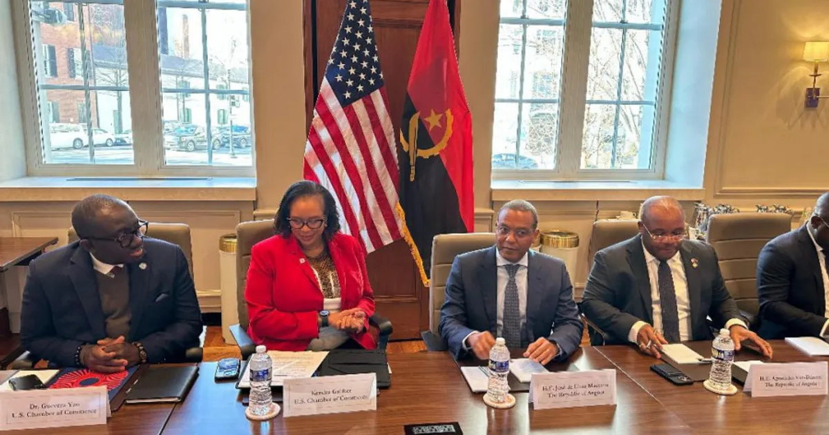 Angola reforça cooperação económica em Washington