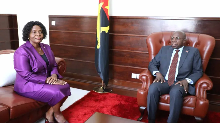 Angola e São Tomé e Príncipe reforçam cooperação bilateral