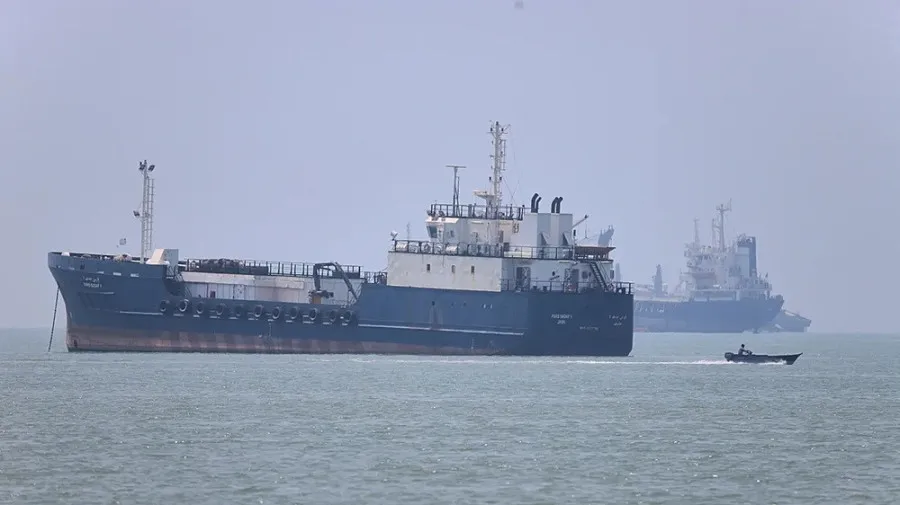 OMI suspende plano de evacuação de navios no Estreito de Ormuz