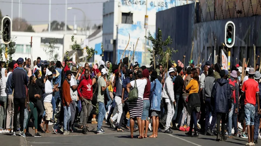 Protesto anti-imigração deixa cinco congoleses feridos na África do Sul