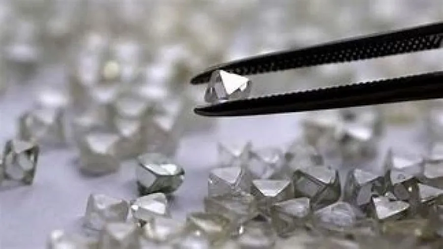 SODIAM vai realizar leilão online de 35 pedras especiais de diamante