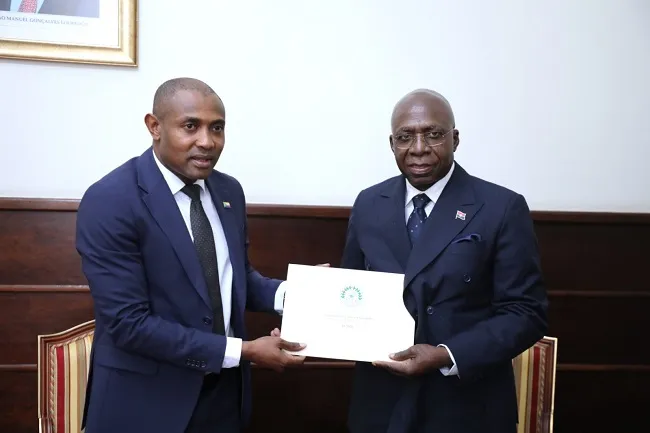 Presidente das Comores envia mensagem a João Lourenço