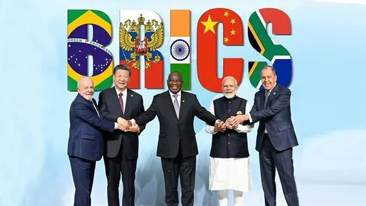 BRICS reforça aposta em comércio e investimento em moedas nacionais