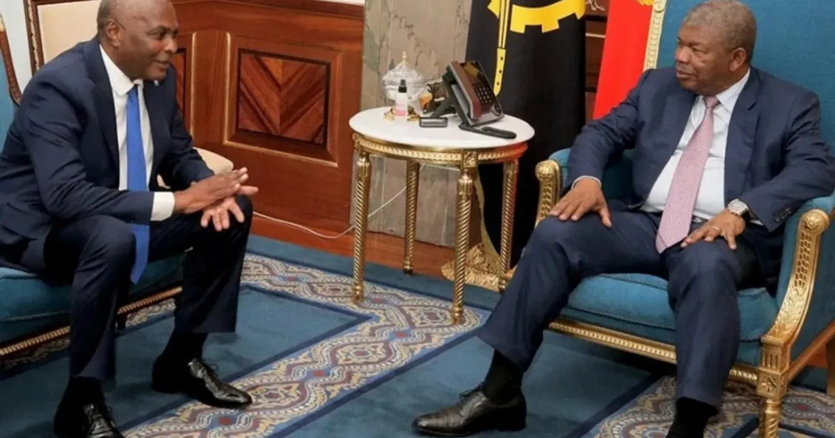 Presidente da República recebe delegação do partido PRA-JA Servir Angola