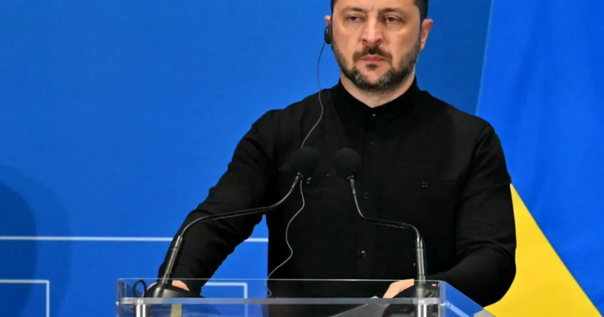 Zelensky alerta que Rússia prepara-se para "grande guerra" na Europa
