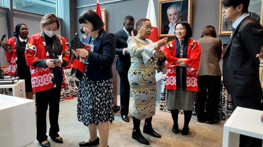 Inaugurada exposição de arte angolana no Japão
