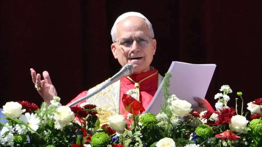 Papa pede fim das guerras através do diálogo em mensagem pascal