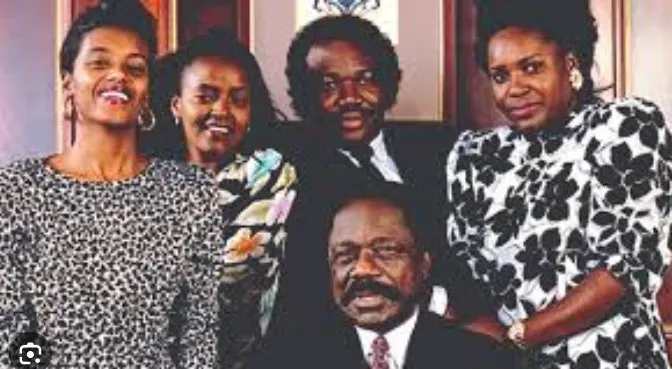 França pede julgamento de familiares do ex-Presidente gabonês