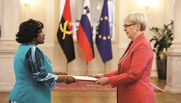 Diplomata angolana apresenta Cartas Credenciais na Eslovénia