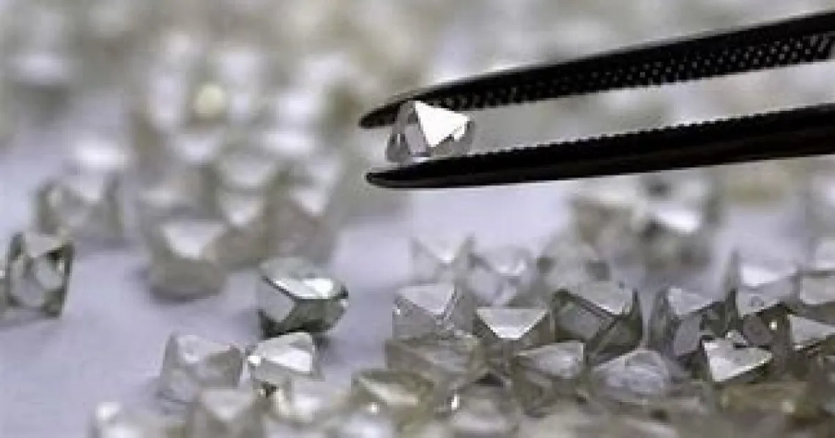 Angola arrecada 1,8 mil milhões de dólares com venda de diamantes em 2025