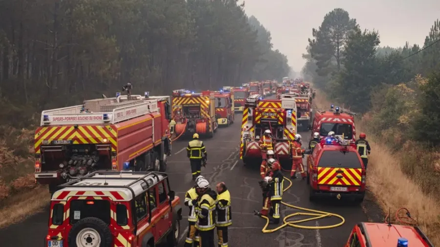 França mobiliza 1.500 militares para protecção contra incêndios no país