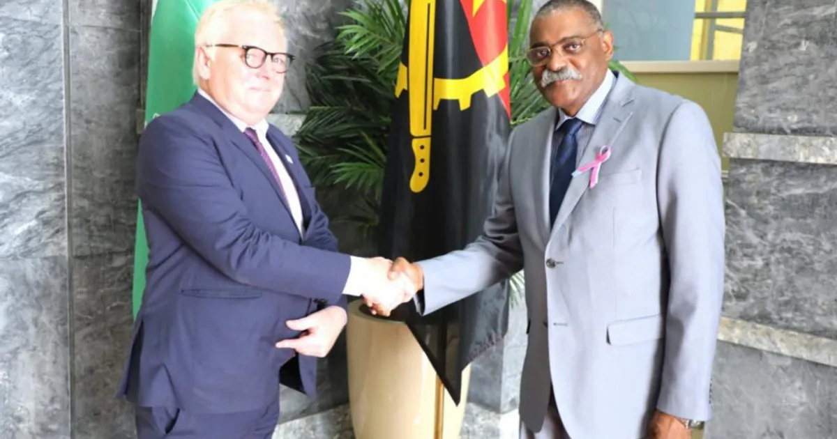 Angola e IFRC abordam questões de interesse mútuo