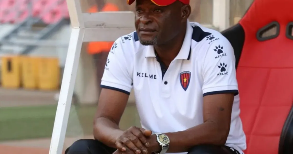 Técnico Filipe Nzanza anuncia saída do clube 1º de Agosto