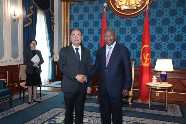PR aborda cooperação com embaixador da China